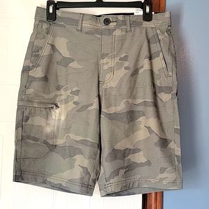 🆕️ Sonoma Men's Tech Camoflauge 10" seam Shorts Size 30
